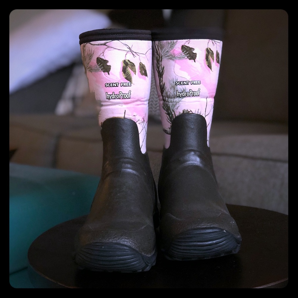 Field and stream winter boots.